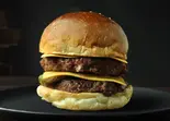 国産牛ダブルチーズバーガー(ポテト付)(Kurodo's Burger)