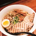 【生麺・細麺】チャーシュー醤油ラーメン(ラーメンひろや)