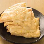 スペシャルチーズガーリックナン/Special Cheese Garlic Nan(リトルナマステスパイス)