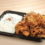 黒から弁当（アッチャンノカラアゲヤ×ヤキトリトリジュウ）
