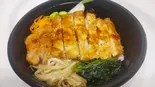 トンテキ丼（揚げたて唐揚げと丼物弁当 キッチンヤタロー）