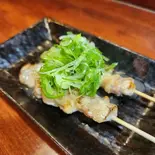 ねぎもも しおダレ2本(串焼き鶏一品てんすい)