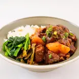マーラー味牛肉とじゃがいも煮込み丼 麻辣牛肉土豆盖饭（The Family 麻辣大学 ららテラス HARUMI FLAG店）