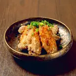 手羽先の唐揚げ(4個)（酒と肴 めから鱗）