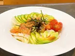 サーモンとアボカドのサラダ（Cafe＆Bar Manul）