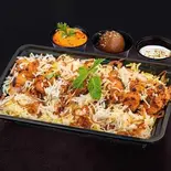 チキンティッカビリヤニデザートグリーンサラダ Chicken Tikke Biryani dessert green salad（本格カレースターケバブ ビリヤニ ハラル専門店）