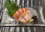 サーモン刺身（鮨酒人 しょう）