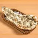 ゴマハチミツナン Sesami Honey Naan（インドレストランロイヤル）