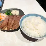 黒毛和牛ロース弁当 小(居酒屋焼肉時大和カズン)
