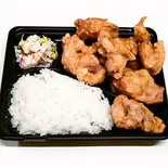 米粉の鶏のから揚げ定食(8個)（笑食）