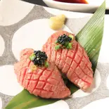 和牛あぶり寿司キャビア添え 4貫（【本格派焼肉弁当】焼肉Bar TARASHI）