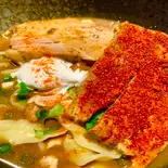 カレーメン 激辛とろとろ豚バラ(かなり辛め)（カレーメン 京）