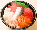 海の恵丼(1)（魚丼 北千住本店）