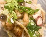 紋甲イカゲソのガーリック炒め（鉄板秋山）