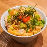 親子丼（釜焼鳥本舗おやひなや梅田阪急東通り店）