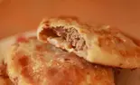 手作り牛肉餡餅 1個(手工牛肉馅饼 1個)（四季香上野店）