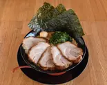 チャーシューメン（横浜家系ラーメン 一新家）
