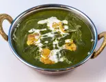ほうれん草チキンカレー Sag Chicken Curry（ヤマカレーインドレストラン）