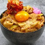キムチどんじろう Donjiro with Kimchi（ChuuChuuフルーツ盛り盛りアサイーボウル Fruit-packed Acai Bowl 三鷹店）