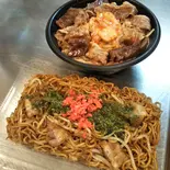 牛ハラミ＆牛バラ丼(ライス大盛)＆ソースやきそば(麺大盛) セット（柳沢うまいか亭）