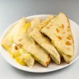 チーズガーリックナン Cheese Garlic Nan(インド料理ダルバール Indian Food DARBAR)