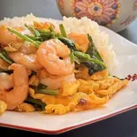 ほうれん草エビ玉（洋食中華 滋々）