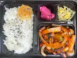 ヤンニョンシーフード弁当（おかん家）