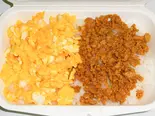 鶏そぼろ(2色)丼（弁当 ほうでん）