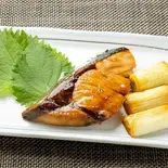 黄金の照り!ブリの照り焼き(四季旬彩 料理人が魅せる神田和食店 桃源郷)