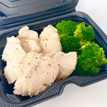 美ボディBOXスタンダード(低温調理した鶏むね肉200g・ブロッコリー) Box with chicken breast and broccoli(キングタコライスTOKYO and ヘルシーサラダ 錦糸町店/KINGUTAKORAISUTOKYO)