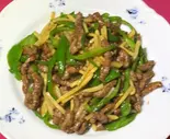 青椒牛肉絲(中華料理 万里)