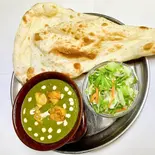 ほうれん草チキンカレーセット Saag Chicken Curry Set（インドネパールレストラン）