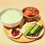 おばんざい弁当（梅と蜂）