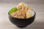 【醤油】豚神 油そば 全部マシ (豚バラチャーシュー4枚/野菜マシ)（油そば 雷神 春日町3号店）