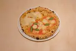 ピッツァ ハーフ&ハーフ(ナポリの下町食堂お茶の水)