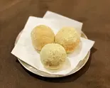 チーズボール(3つ) Mozzarella Cheese balls (3Pieces)（シンジョントッポッキ新大久保店）