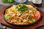 たっぷり野菜焼そば(国産牛ホルモン焼きそば ホルそば亭 蕨中央)