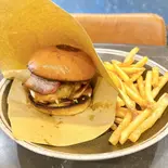 ハンバーガーセット（Cafe＆Bar Manul）