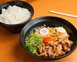 ご飯大盛無料！肉玉まぜそば・ご飯セット（肉玉そばおとど新宿二丁目店）