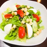 シーザーサラダ Caesar Salad（インドダイニングアリア）