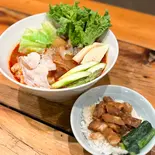 豚しゃぶと旬野菜のオススメトッピング麻辣湯(スープ春雨)+ミニ焼豚丼セット（【麻辣湯 春雨ヌードル】TOKYO TANG TANG）