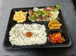 焼肉弁当 / Yakiniku Bento（【海鮮丼×焼肉弁当】よろず屋）
