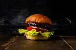 BBQバーガー(ポテト付き)（HangOut HangOver 西武新宿BrickSt.店(ハングアウトハングオーバー)）