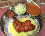 大盛りタンドリーチキンとカレー Extra Large Tandoori Chicken Curry(インドカレーダルビッシュ)