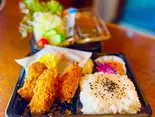 広島産カキフライ弁当(サラダ付き)(焼き鳥屋が作った唐揚げ弁当「かわむー」)