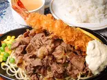 ジャンボエビフライ＆鉄板牛肉パスタ ライス付（Grill Hunter(グリルハンター) 新宿店）