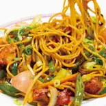 チャウメン (野菜 or チキン)Chowmein (Veg. or Chicken)（チャウタリレストラン）