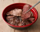 100%ハラミどーん！！ 100% beef skirt steak！ ！！（牛とスープの東大門市場 神楽坂店）