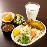 サブジプロー(インド風焼き込み豆入りご飯&カレー1種類&サラダ&ドリンク&デザート)(インディアン ラソイ)