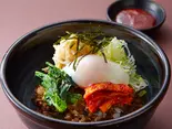 和牛そぼろ肉たっぷりのビビンバ(温泉卵付き)（炭火焼肉たけのうち本店）